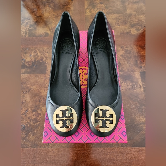 TORY BURCH New Amy Pump SIZE 7.5 - Picture 1 of 7